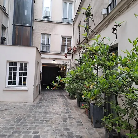 Studio Meuble Calme Quartier Drouot 75009 * Parigi